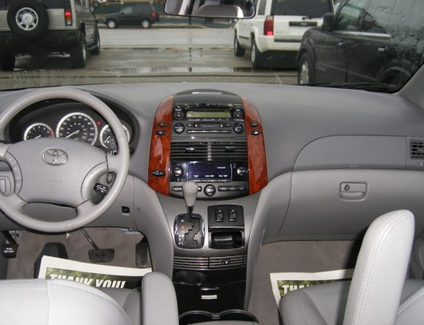 2005 Toyota Sienna for Sale  In Apapa  Lagos