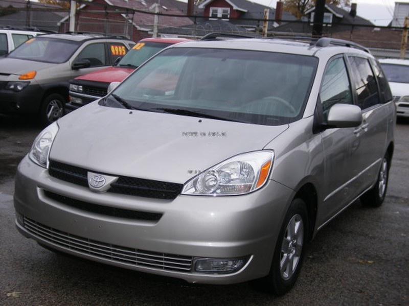 2005 Toyota Sienna for Sale  In Apapa  Lagos image