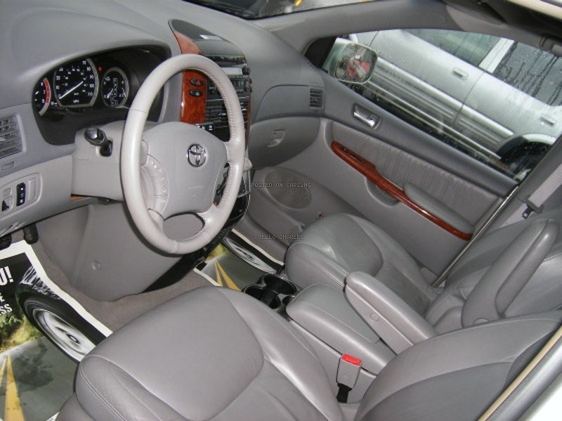 2005 Toyota Sienna for Sale  In Apapa  Lagos image