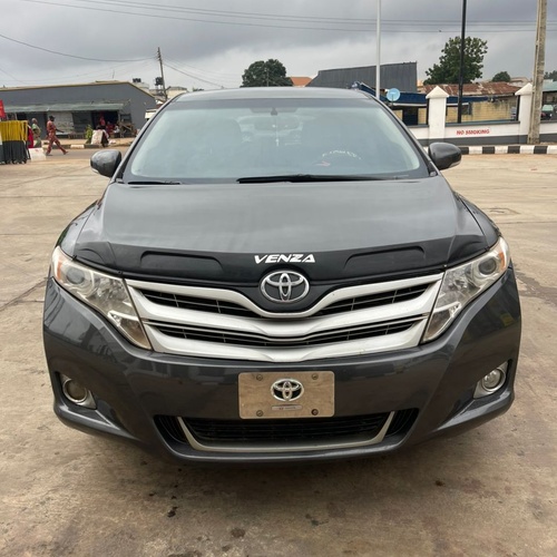 2011 Toyota Venza 4plugs for Sale In Oyo State