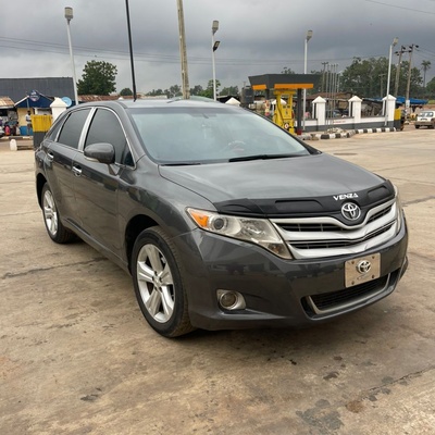 2011 Toyota Venza 4plugs for Sale In Oyo State