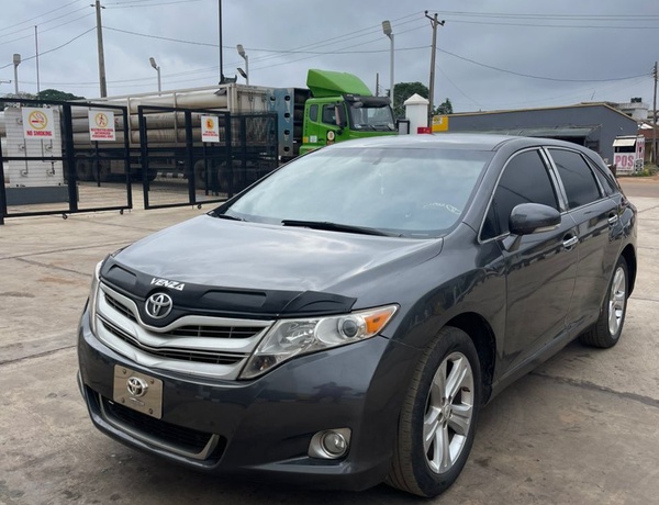 2011 Toyota Venza 4plugs for Sale In Oyo State