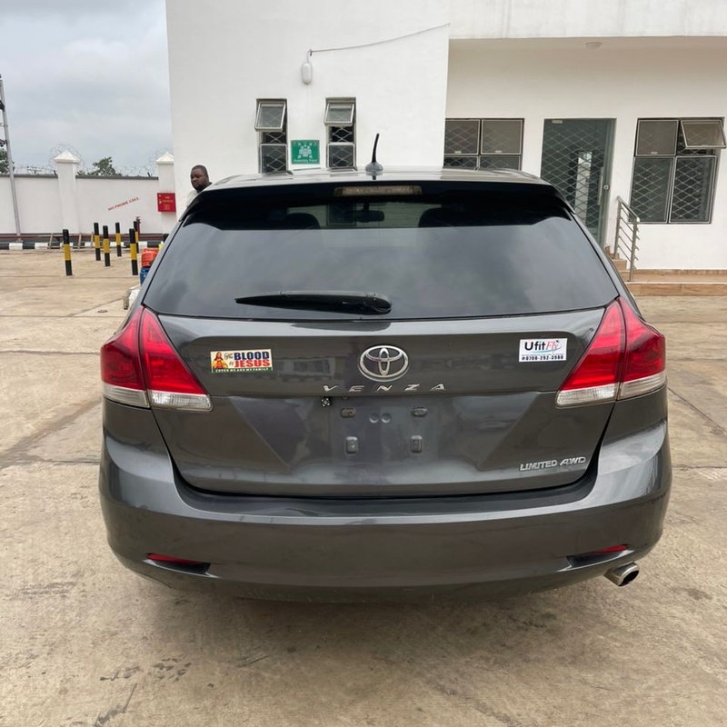 2011 Toyota Venza 4plugs for Sale In Oyo State image