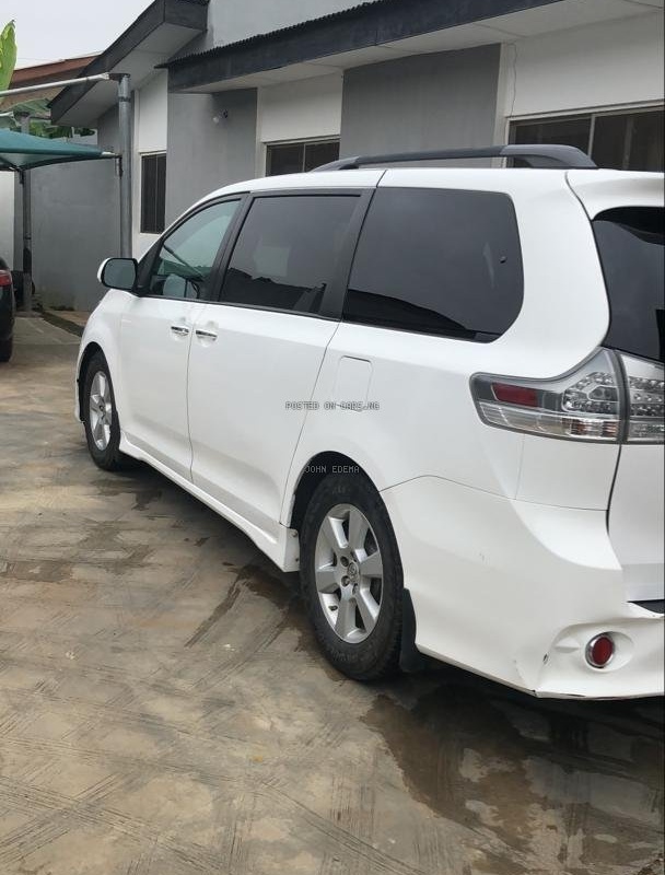Nigerian used Toyota sienna 2015 in Lagos image