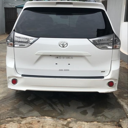 Nigerian used Toyota sienna 2015 in Lagos