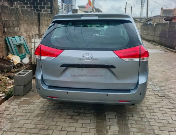 Toyota Sienna 2014 for Sale In Ikotun Lagos