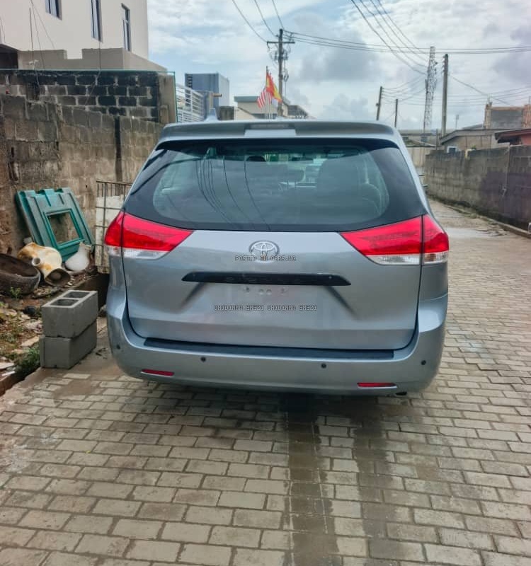 Toyota Sienna 2014 for Sale In Ikotun Lagos image