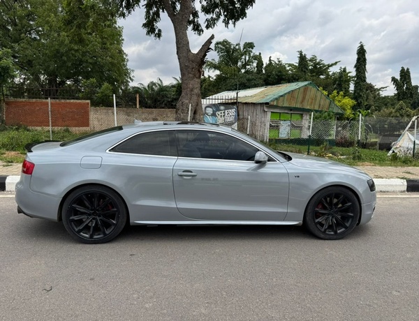 Audi s5 v8 Quattro 2012 for Sale In Abuja