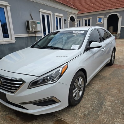 Foreign Used 2015 Hyundai sonata in Ibadan