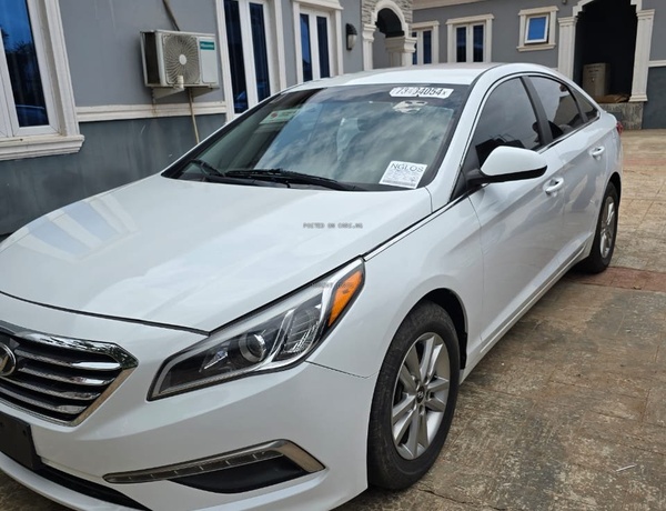 Foreign Used 2015 Hyundai sonata in Ibadan