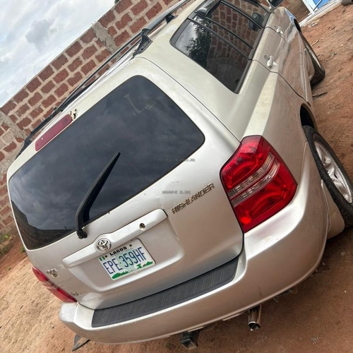 Nigerian Used Toyota Highlander 2003 in Ogun State