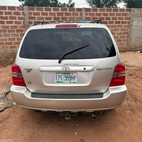 Nigerian Used Toyota Highlander 2003 in Ogun State