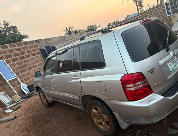 Nigerian Used Toyota Highlander 2003 in Ogun State