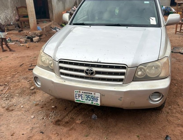 Nigerian Used Toyota Highlander 2003 in Ogun State