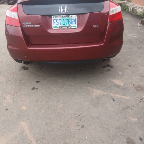 Honda crosstour 2010 available for sale in Ibadan