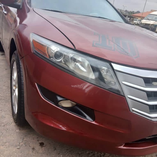 Honda crosstour 2010 available for sale in Ibadan
