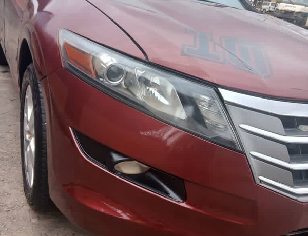 Honda crosstour 2010 available for sale in Ibadan