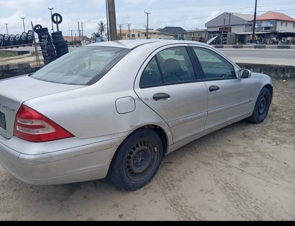 Mercedes Benz C180 2005 for Sale In Ajah Lagos