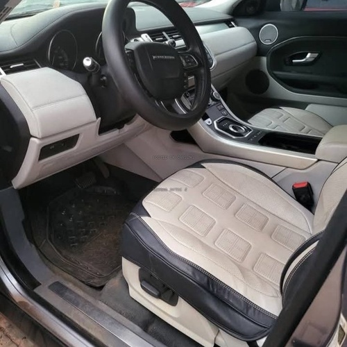 Range Rover Evoque 2015 4plug for Sale in Lagos