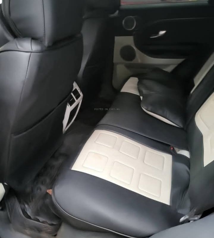 Range Rover Evoque 2015 4plug for Sale in Lagos image