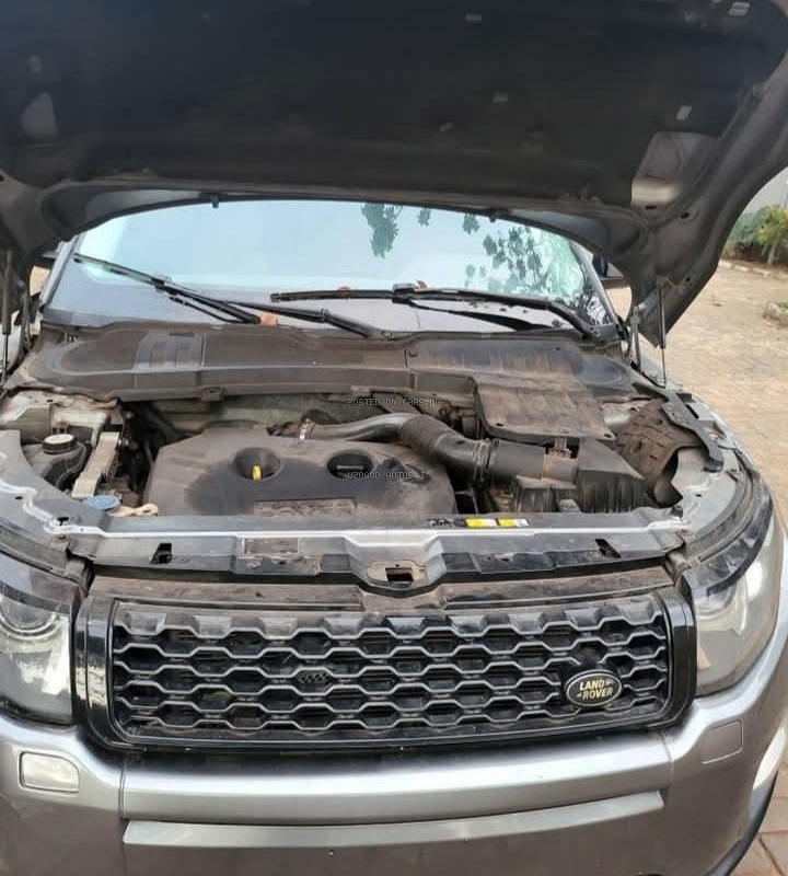 Range Rover Evoque 2015 4plug for Sale in Lagos image