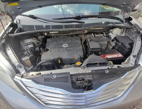 Foreign Used Toyota Sienna 2015 for Sale In Abuja