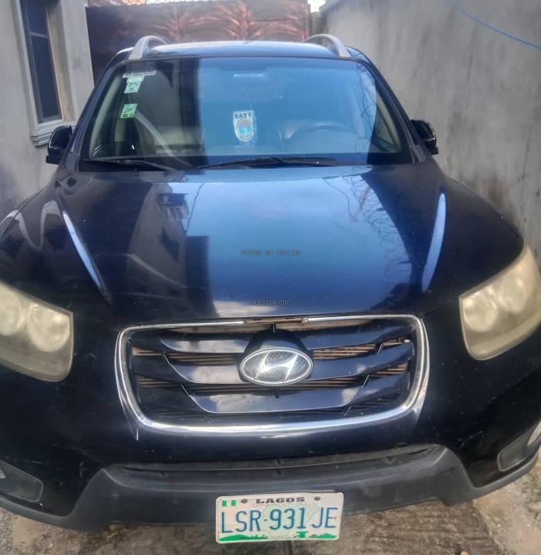 Hyundai Santa Fe 2011 for Sale In Apapa Lagos image