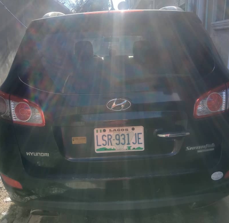 Hyundai Santa Fe 2011 for Sale In Apapa Lagos image