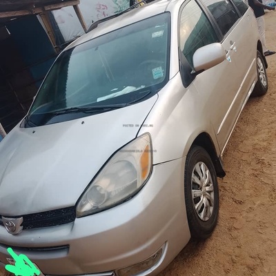 Toyota Sienna 2005 for Sale In Lagos