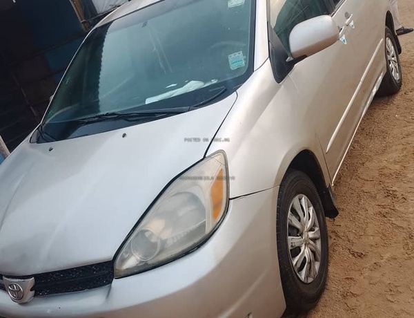 Toyota Sienna 2005 for Sale In Lagos