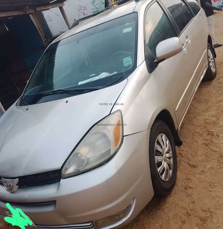 Toyota Sienna 2005 for Sale In Lagos image