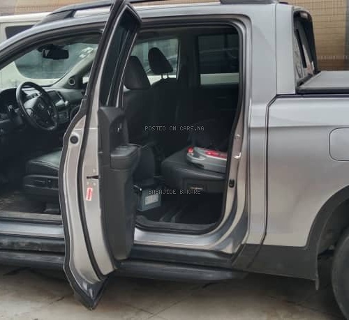 Foreign Used 2020 Honda Ridgeline Truck in Victoria Island Lagos