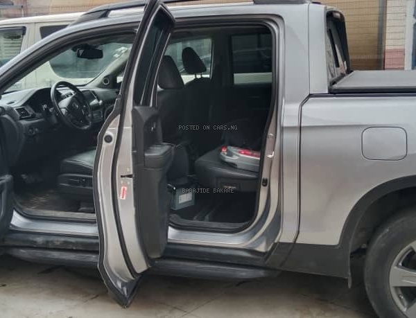 Foreign Used 2020 Honda Ridgeline Truck in Victoria Island Lagos