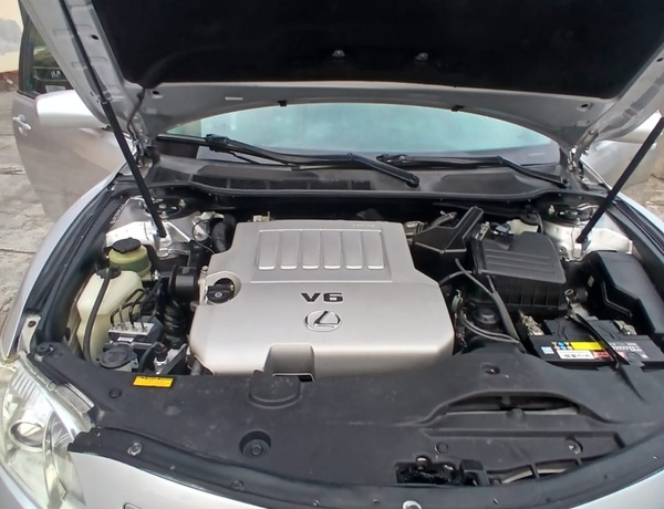 Foreign Used Toyota Camry 2009   XLE full option for Sale In Lagos