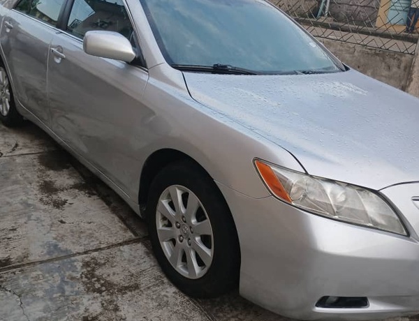 Foreign Used Toyota Camry 2009   XLE full option for Sale In Lagos