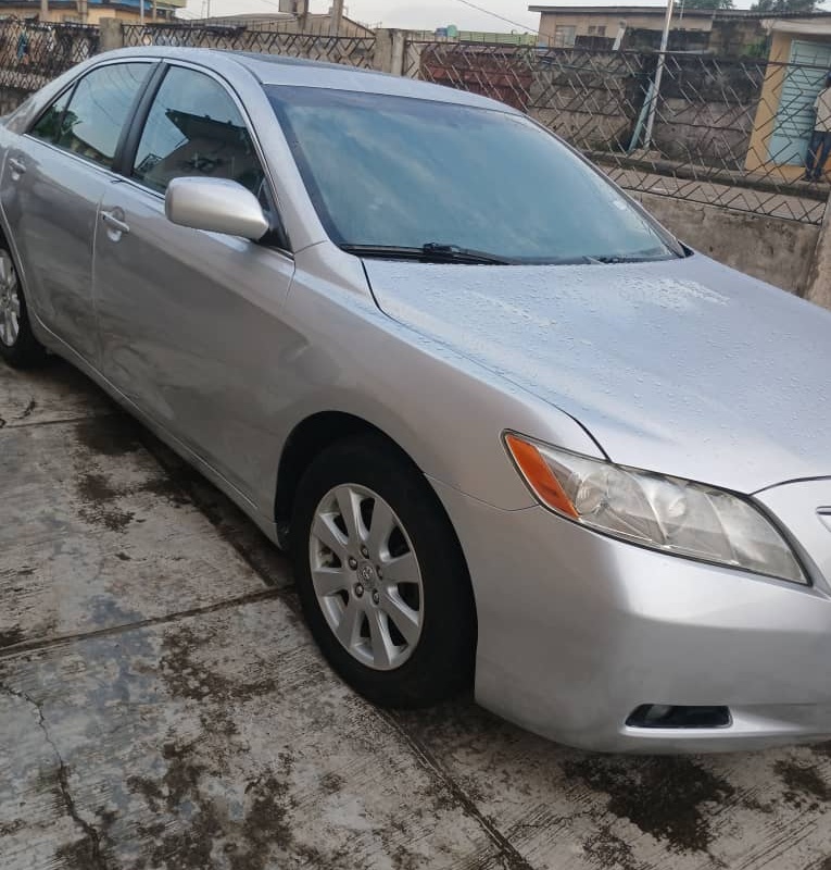 Foreign Used Toyota Camry 2009   XLE full option for Sale In Lagos image