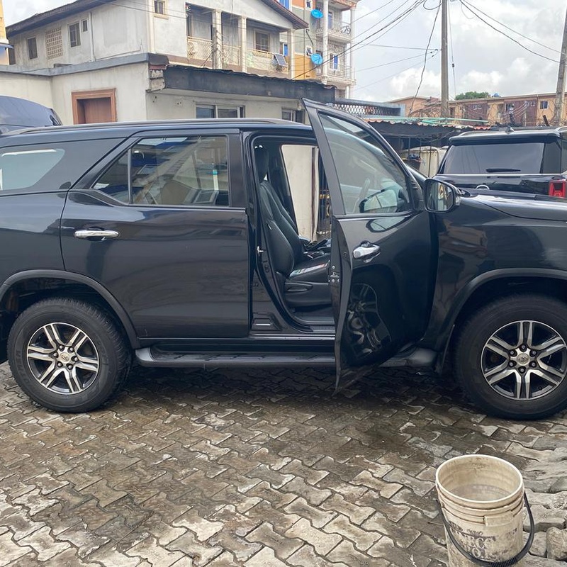 Clean Toyota Fortuner 2017 for Sale in Yaba Lagos image