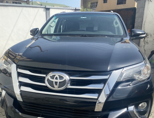 Clean Toyota Fortuner 2017 for Sale in Yaba Lagos
