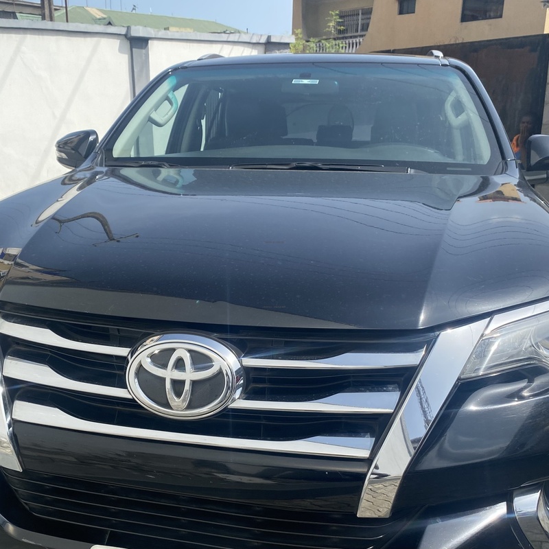 Clean Toyota Fortuner 2017 for Sale in Yaba Lagos image