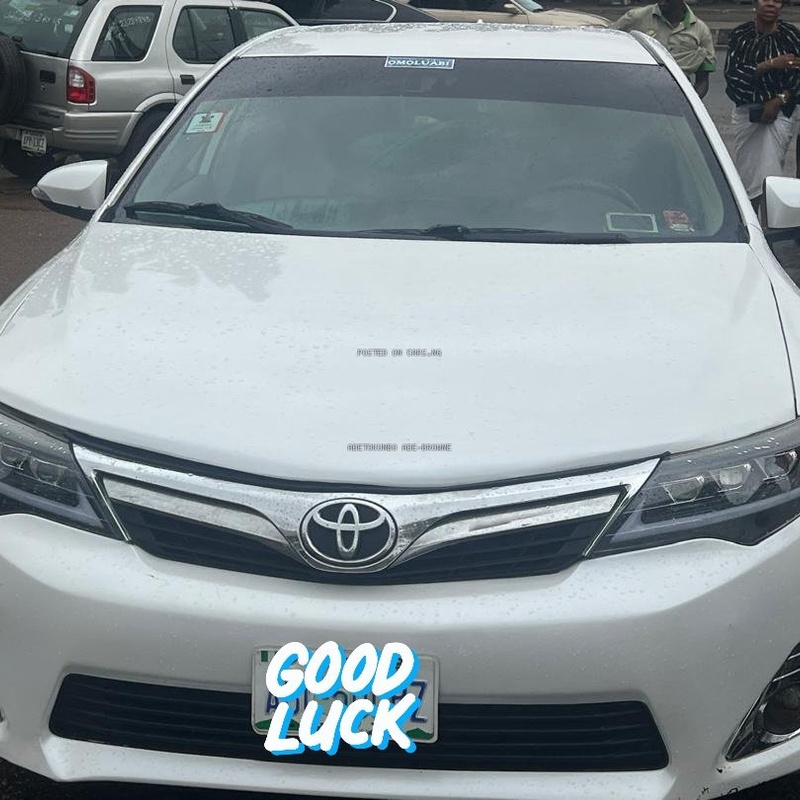 2014 Toyota Camry Hybrid for Sale In Lagos image
