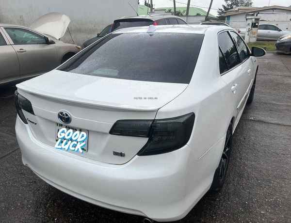 2014 Toyota Camry Hybrid for Sale In Lagos