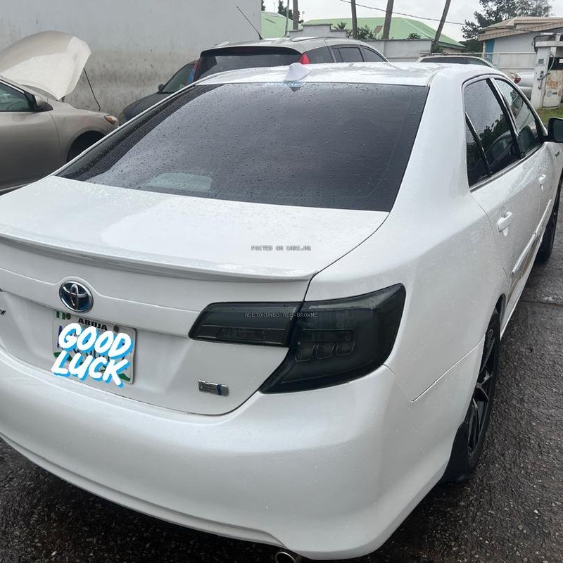 2014 Toyota Camry Hybrid for Sale In Lagos image