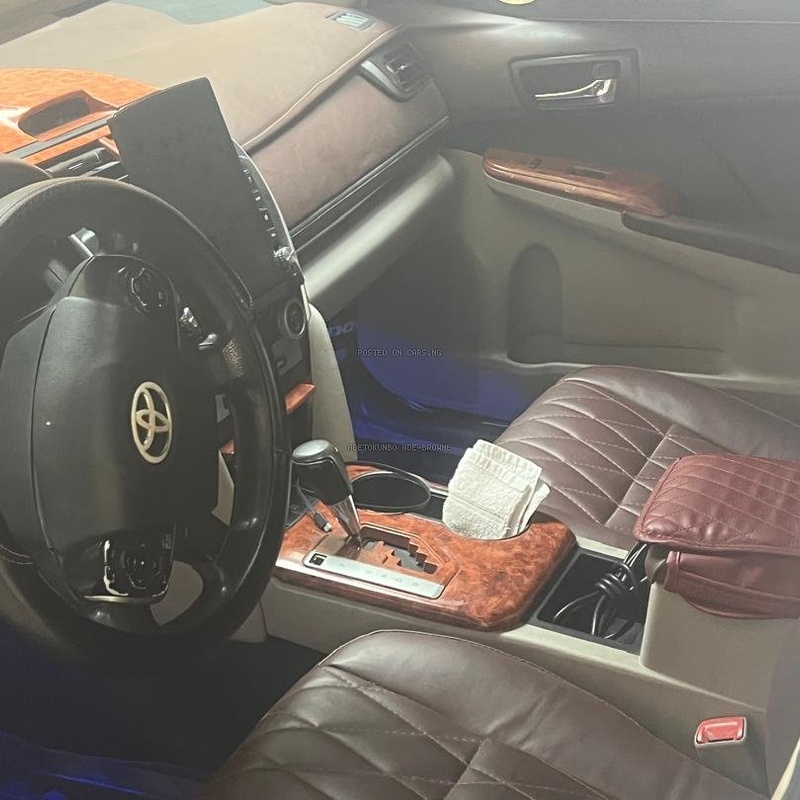 2014 Toyota Camry Hybrid for Sale In Lagos image