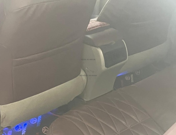 2014 Toyota Camry Hybrid for Sale In Lagos