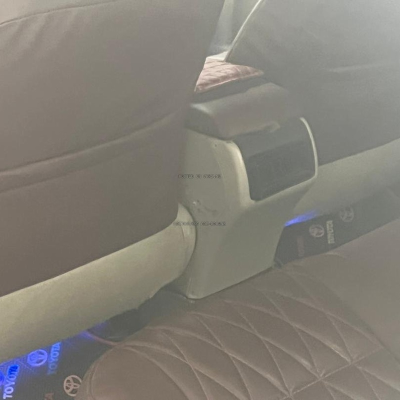 2014 Toyota Camry Hybrid for Sale In Lagos image
