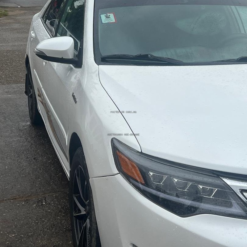 2014 Toyota Camry Hybrid for Sale In Lagos image