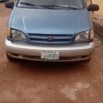 Toyota Sienna 1999 for Sale In Lagos