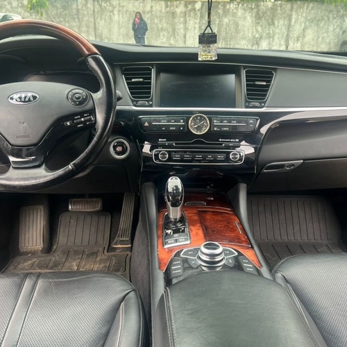 Foreign Used 2015 Kia K900 for Sale In Lagos