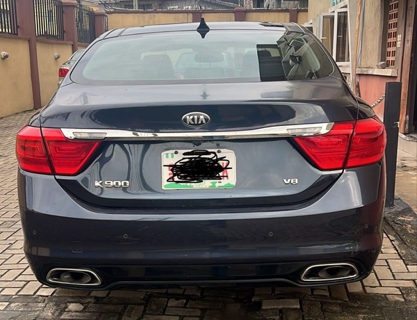 Foreign Used 2015 Kia K900 for Sale In Lagos