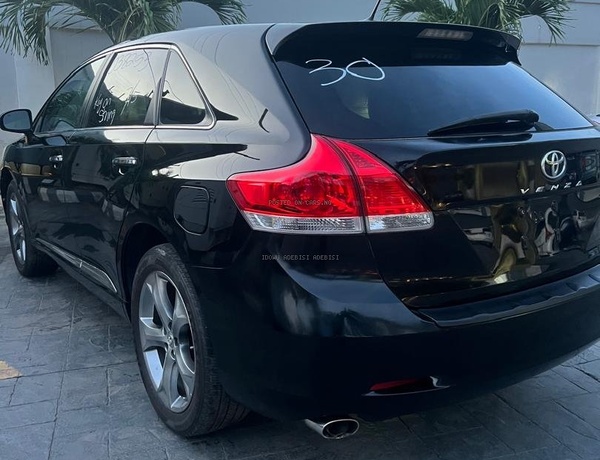 2011 Toyota Venza (Accident Free) for Sale In Alimosho Lagos 